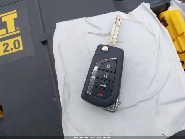 4T1B11HK6JU057181 Toyota CAMRY LE