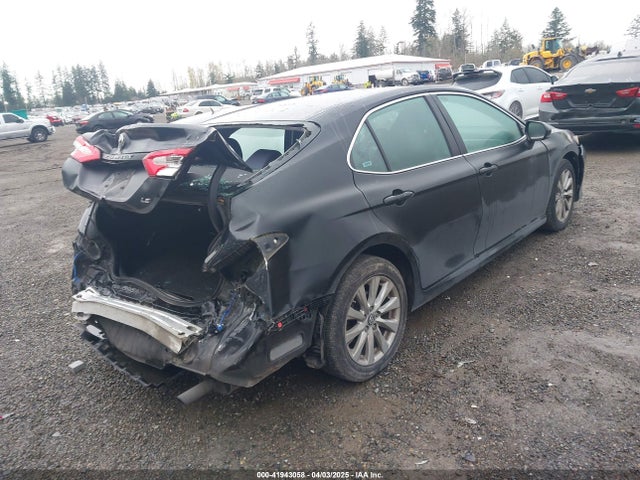 4T1B11HK6JU057181 Toyota CAMRY LE