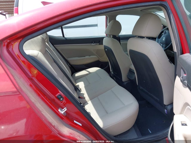 KMHD84LF9HU424259 Hyundai ELANTRA SE