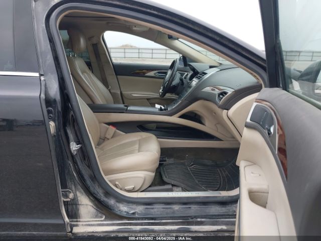 3LN6L2J9XGR606387 Lincoln MKZ