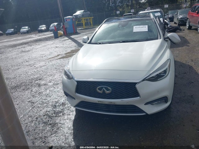SJKCH5CP8HA035626 Infiniti Qx30 Luxury/premium/sport