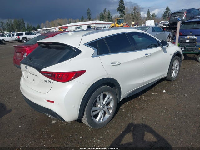 SJKCH5CP8HA035626 Infiniti Qx30 Luxury/premium/sport