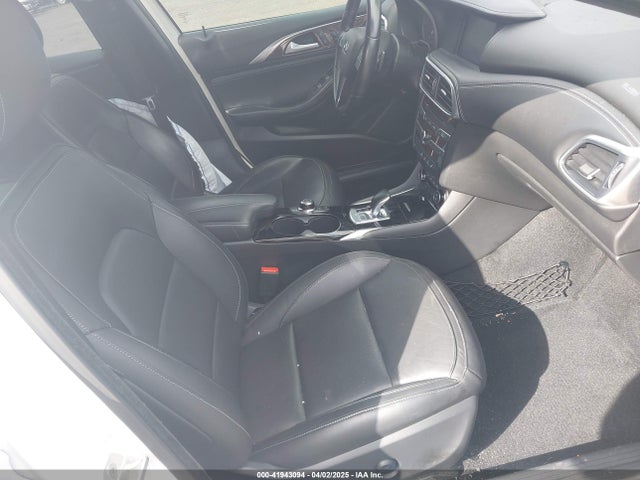 SJKCH5CP8HA035626 Infiniti Qx30 Luxury/premium/sport