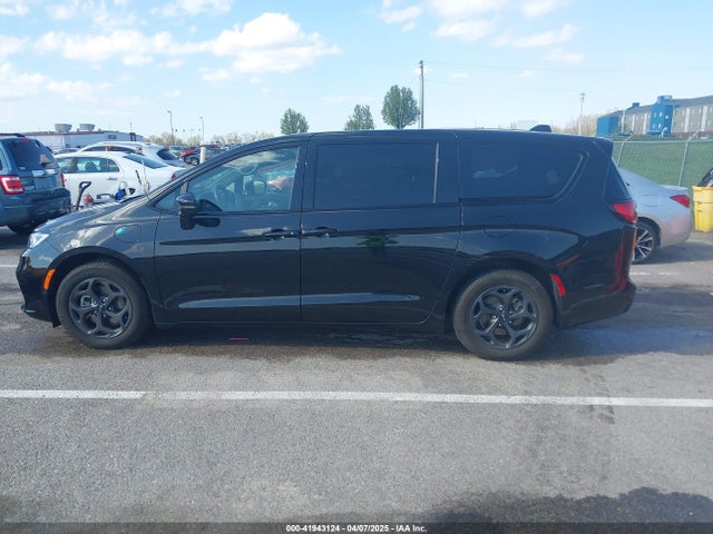 2C4RC1S74NR101568 Chrysler Pacifica Hybrid Limited
