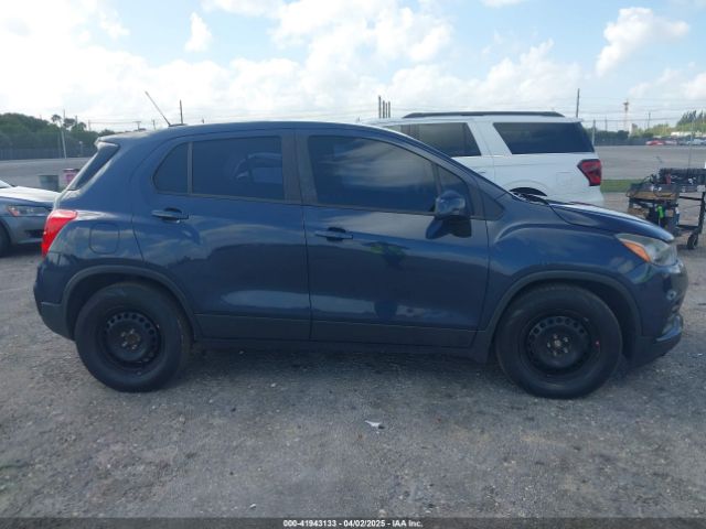 3GNCJKSB4JL377396 Chevrolet TRAX LS