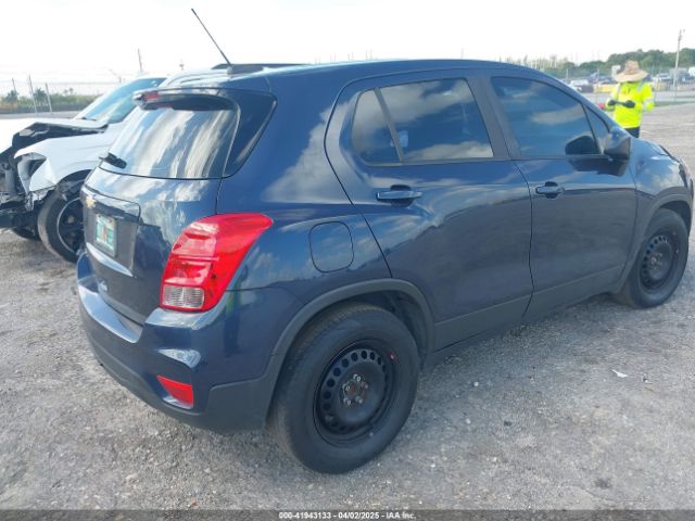 3GNCJKSB4JL377396 Chevrolet TRAX LS