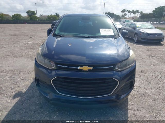 3GNCJKSB4JL377396 Chevrolet TRAX LS