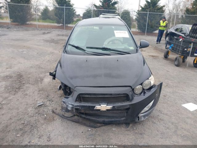 1G1JH6SB2E4150988 Chevrolet Sonic Rs Manual