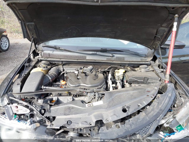 Chrysler 200 S 2015 1C3CCCBG3FN735930 Image 10
