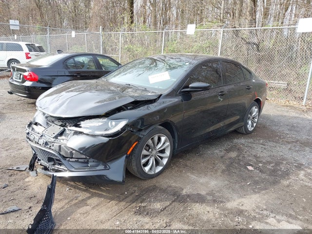 Chrysler 200 S 2015 1C3CCCBG3FN735930 Image 2