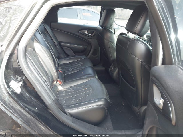 Chrysler 200 S 2015 1C3CCCBG3FN735930 Image 8