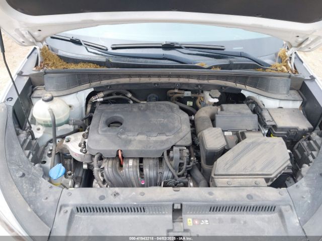 KM8J33AL8KU045863 Hyundai Tucson Sport