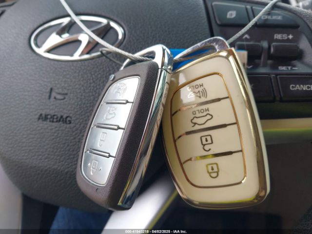 KM8J33AL8KU045863 Hyundai Tucson Sport
