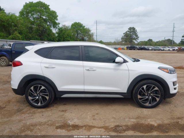 KM8J33AL8KU045863 Hyundai Tucson Sport