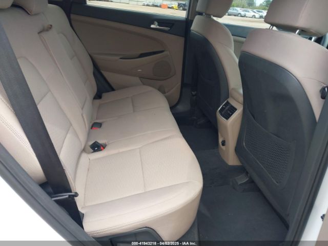 KM8J33AL8KU045863 Hyundai Tucson Sport