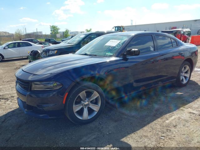 2C3CDXHG3FH734121 Dodge Charger Sxt