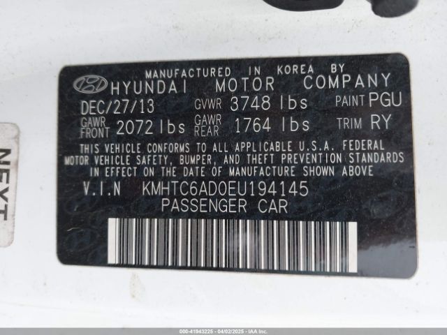 KMHTC6AD0EU194145 Hyundai Veloster Base W/black