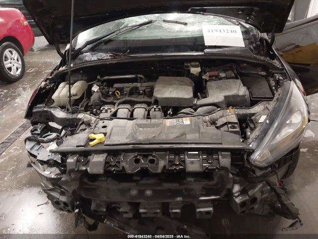 1FADP3H23HL303827 Ford FOCUS SEL
