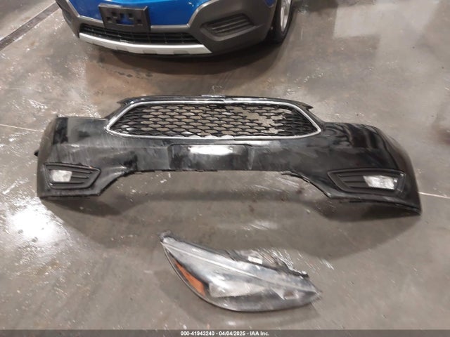 1FADP3H23HL303827 Ford FOCUS SEL