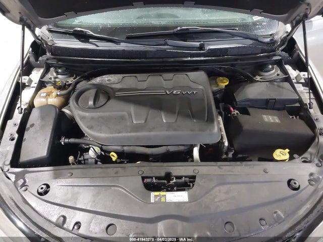 Chrysler 200 S 2015 1C3CCCDG3FN644217 Image 10