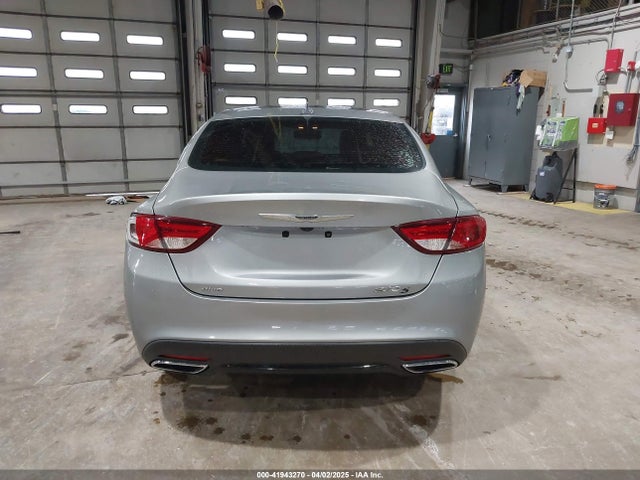 Chrysler 200 S 2015 1C3CCCDG3FN644217 Image 16