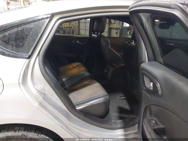 Chrysler 200 S 2015 1C3CCCDG3FN644217 Image 8