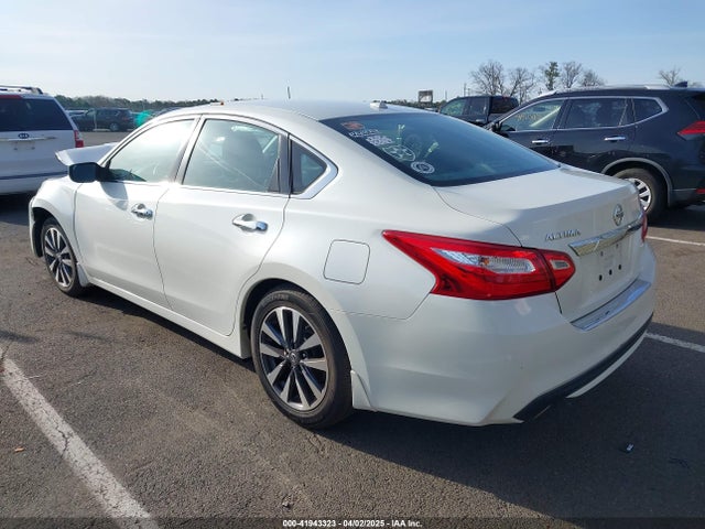 1N4AL3AP1HC225309 Nissan Altima 2.5 Sv