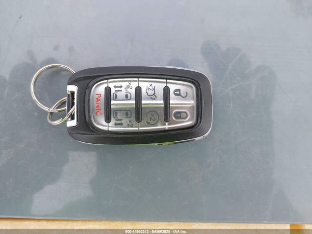 2C4RC1GG0KR525561 Chrysler Pacifica Limited