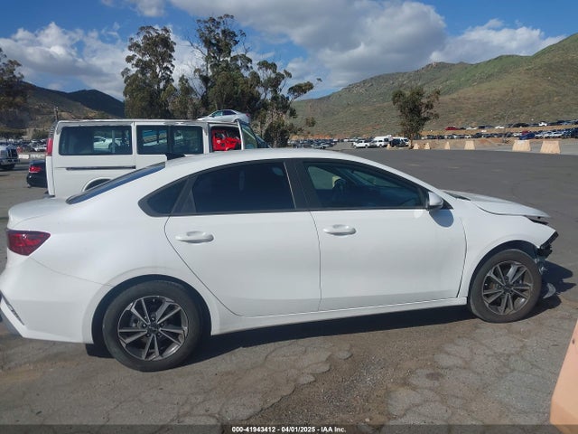 3KPF24AD6PE636307 KIA Forte Lxs