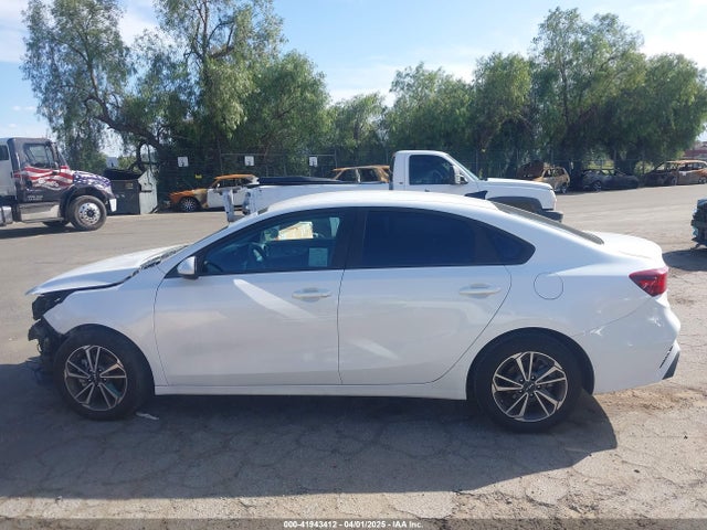 3KPF24AD6PE636307 KIA Forte Lxs