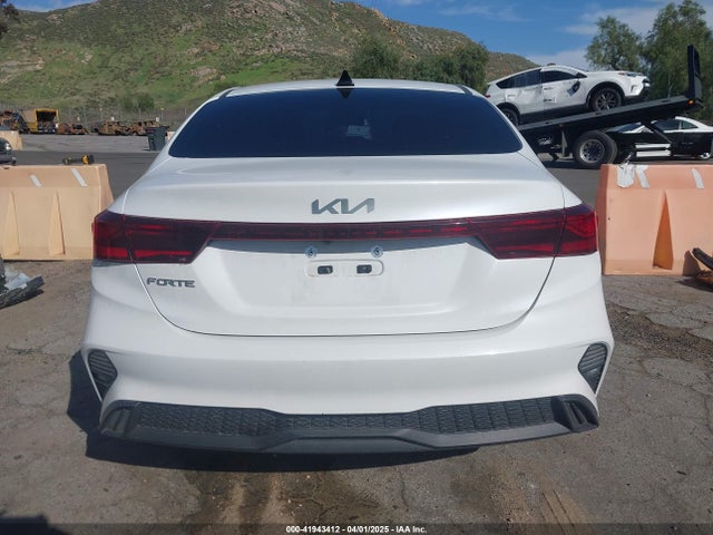 3KPF24AD6PE636307 KIA Forte Lxs