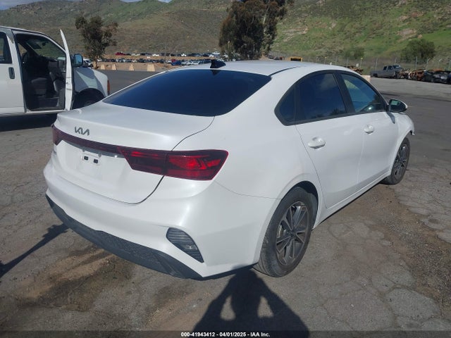 3KPF24AD6PE636307 KIA Forte Lxs
