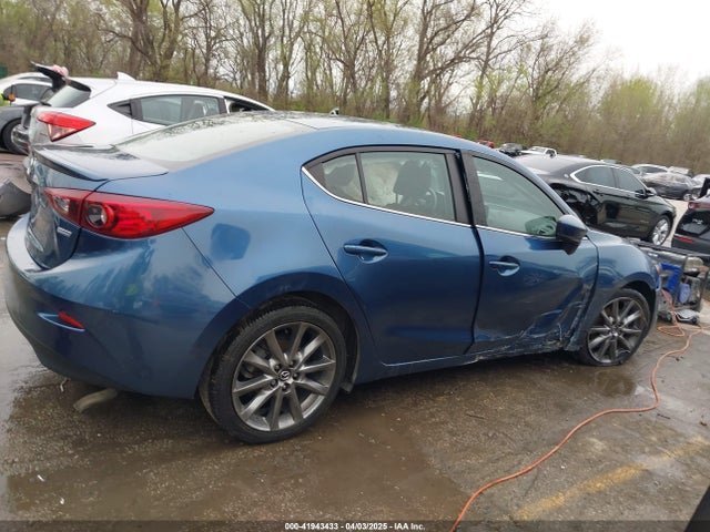 Mazda Mazda3 Touring 2018 3MZBN1V35JM217641 Image 13