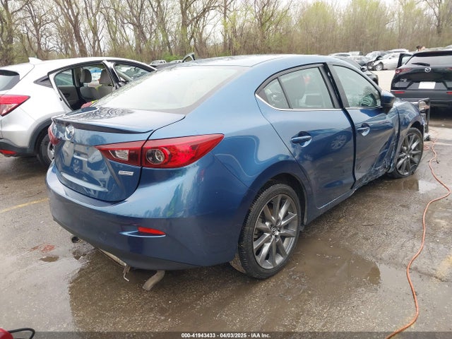 Mazda Mazda3 Touring 2018 3MZBN1V35JM217641 Image 4