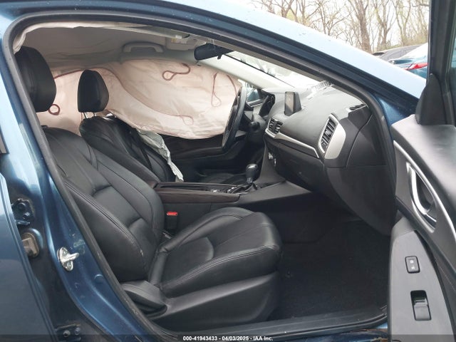 Mazda Mazda3 Touring 2018 3MZBN1V35JM217641 Image 5