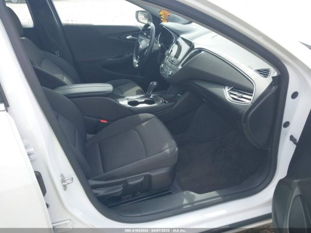 1G1ZD5STXJF278038 Chevrolet MALIBU LT