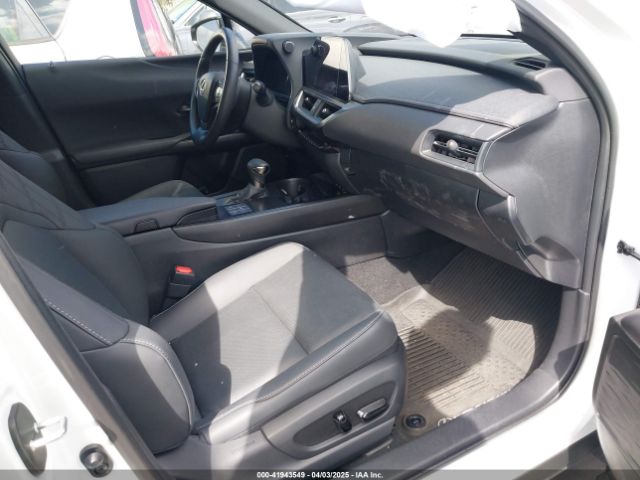 JTHP9JBH3R2077751 Lexus Ux 250h Premium