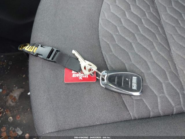 3GNAXUEV6KS562774 Chevrolet EQUINOX LT