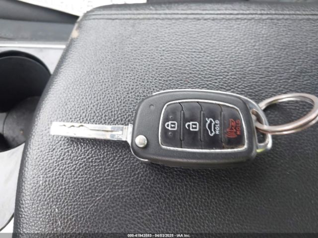 5NPE24AF7KH765951 Hyundai SONATA SE