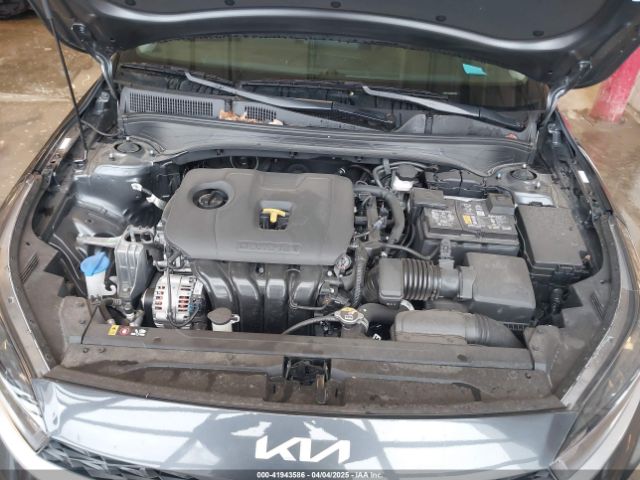 3KPF24AD9RE827562 KIA Forte Lxs