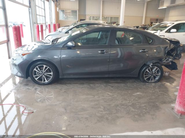 3KPF24AD9RE827562 KIA Forte Lxs