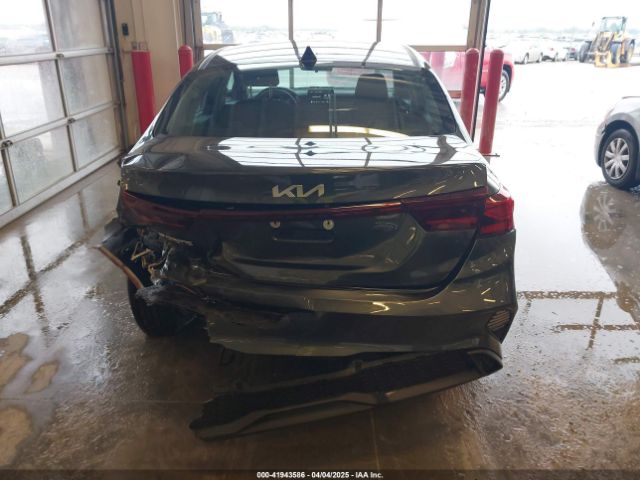 3KPF24AD9RE827562 KIA Forte Lxs