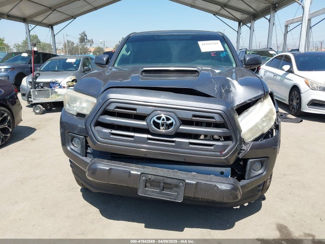 5TFAX5GN7GX055884 Toyota Tacoma Sr5