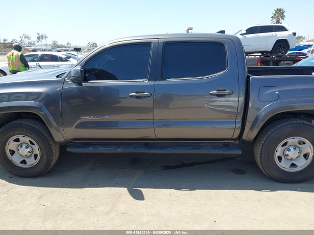 5TFAX5GN7GX055884 Toyota Tacoma Sr5