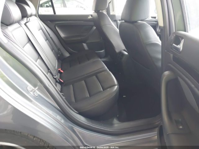 3VWPL7AJ8EM613037 Volkswagen Jetta Sportwagen 2.0l Tdi
