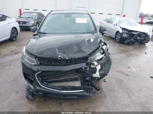 KL7CJKSB8LB330088 Chevrolet Trax Fwd Ls