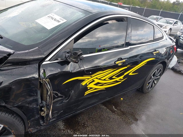 1G1ZG5ST8NF112016 Chevrolet Malibu Fwd Rs
