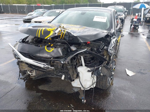 1G1ZG5ST8NF112016 Chevrolet Malibu Fwd Rs
