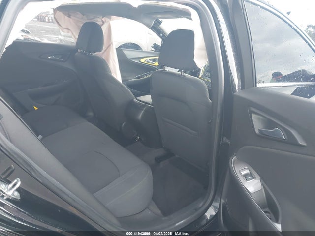 1G1ZG5ST8NF112016 Chevrolet Malibu Fwd Rs