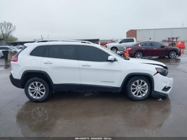 1C4PJLCB6KD366373 Jeep Cherokee Latitude